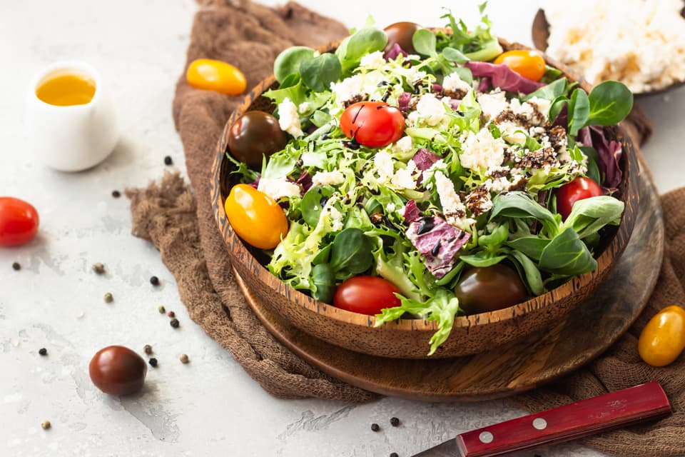 Update Your Plate: The Ultimate Diet Guide for Women 40-60 Years Young